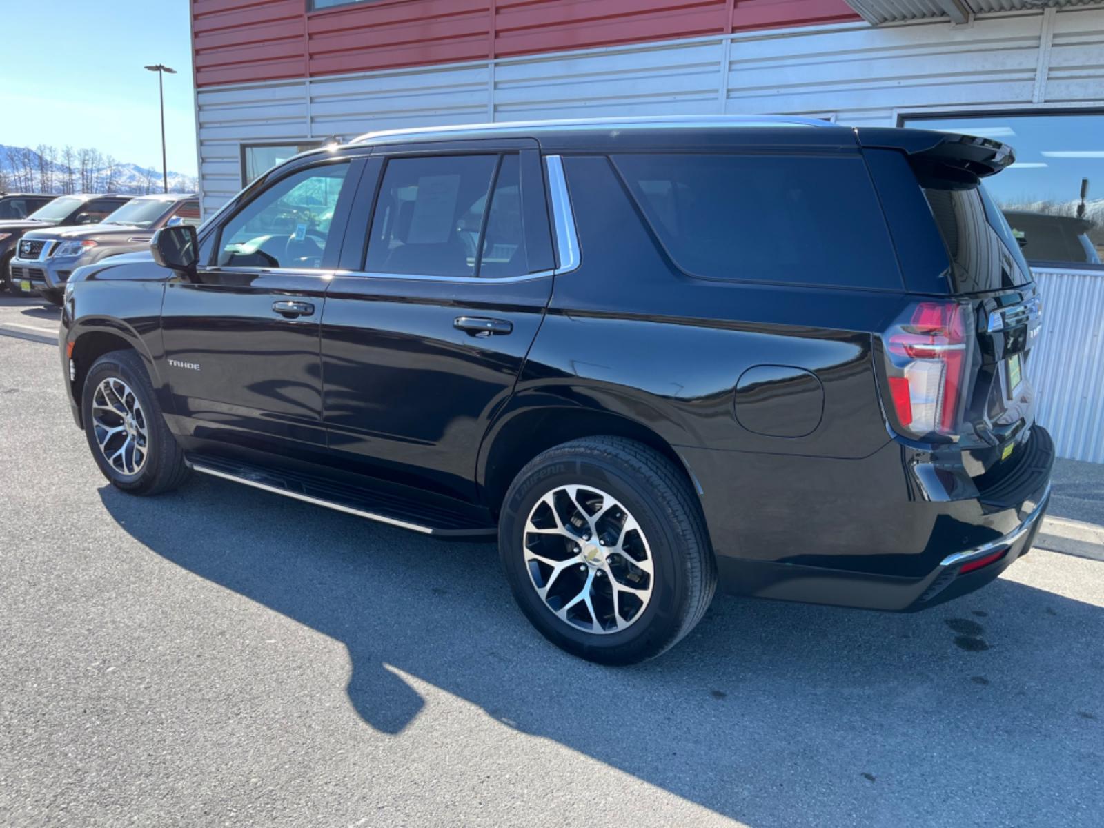 2021 BLACK /Black CHEVROLET TAHOE LT (1GNSKNKD0MR) with an 5.3L engine, Automatic transmission, located at 1960 Industrial Drive, Wasilla, 99654, (907) 274-2277, 61.573475, -149.400146 - Photo #2